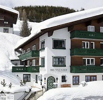 Hotel Brunnenhof 4*